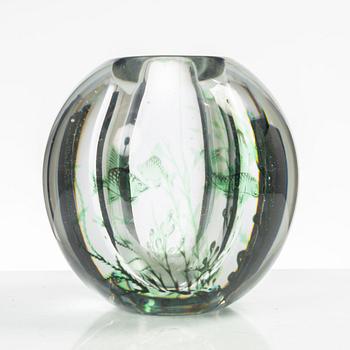 Edward Hald, vase, "Fish Grail", Orrefors, Sweden, 1944.