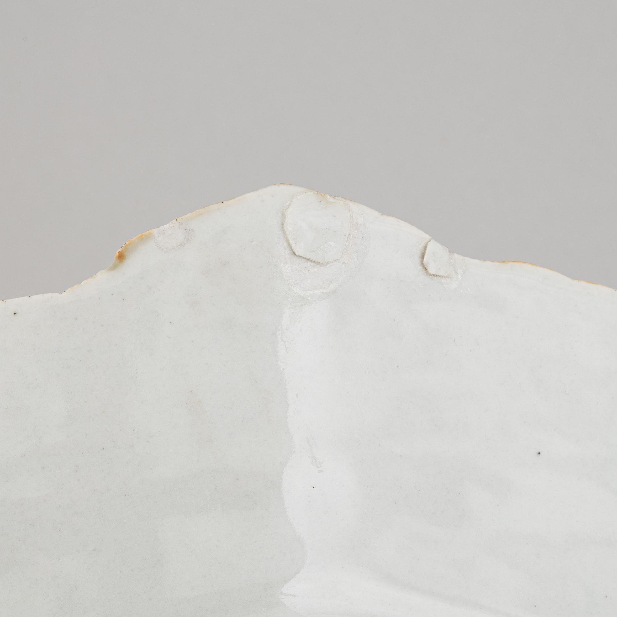 Praktfat, porslin, Japan, 1900-talets första hälft/mitt.