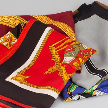 SCARVES, 4 st, silke, Gianni Versace, Cartier, YSL.