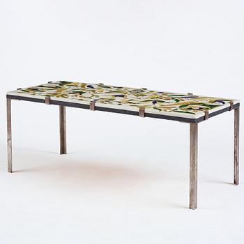 Kinga Shabo, a table, Arabia Finland 1970's.