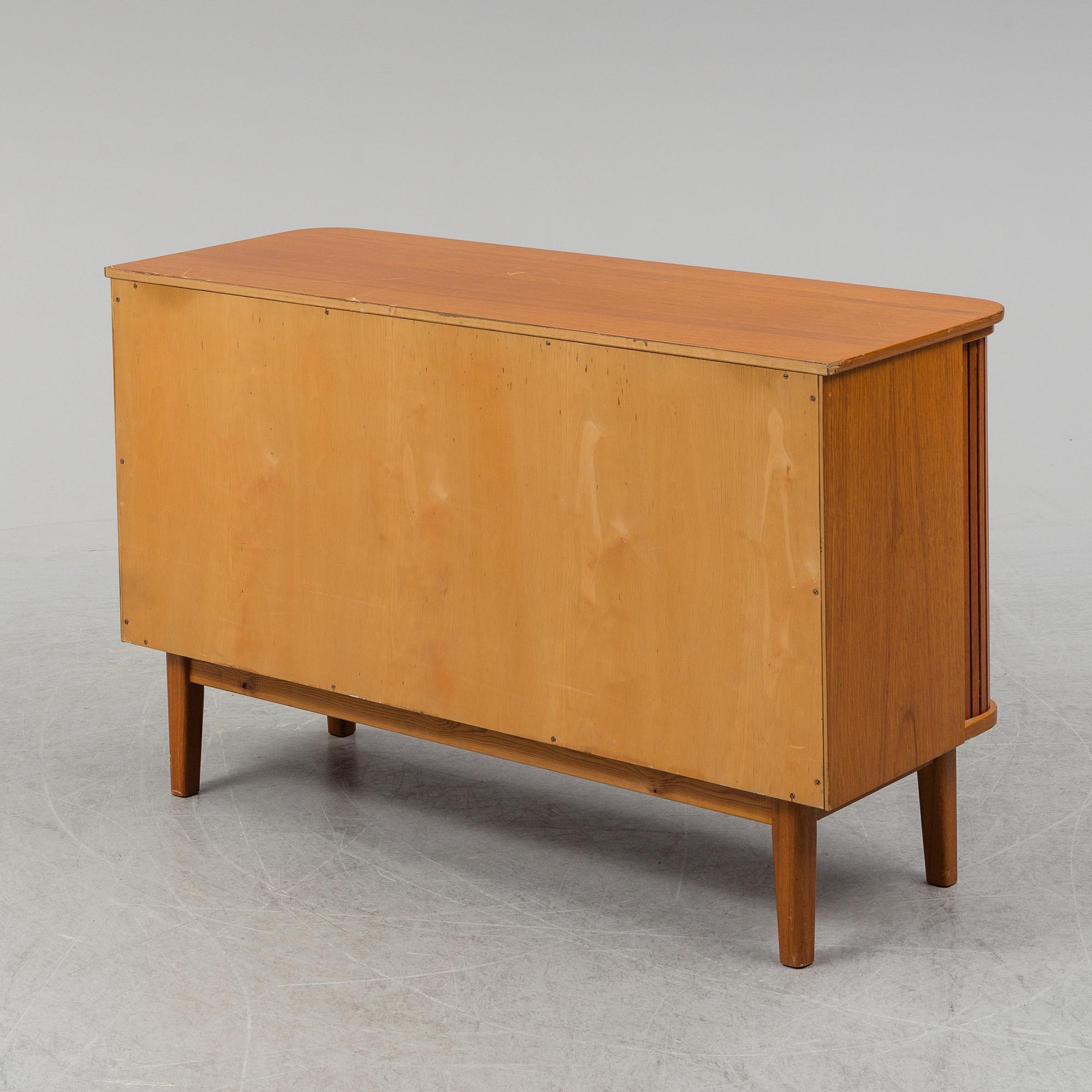 SIDEBOARD, 1940-tal.