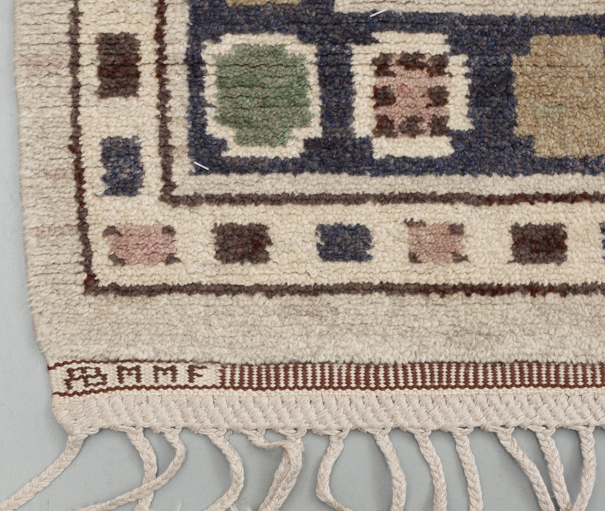 CARPET. "Hästhagen". Flossa (Knotted pile).  331 x 222,5 cm. Signed AB MMF (AB Märta Måås-Fjetterström).