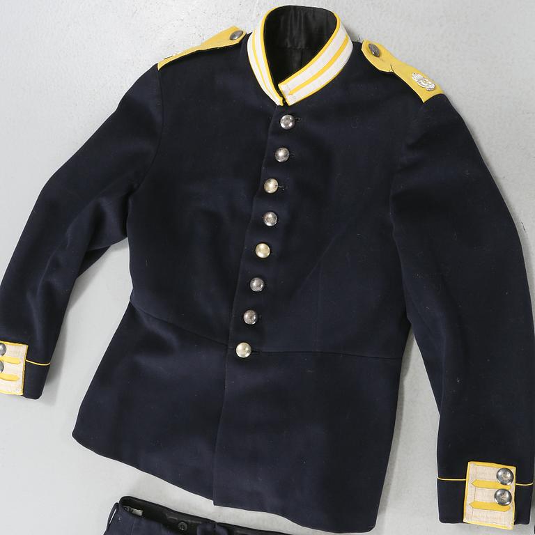 Four uniforms for the swedish army, model 1886.