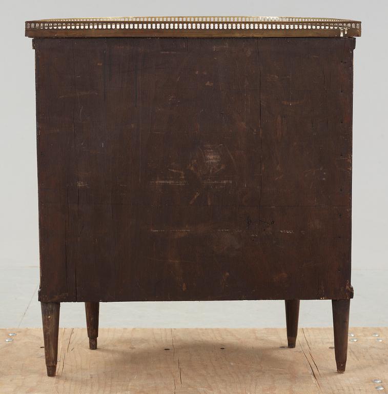 SIDEBOARD/SKÄNK, Louis XVI-stil, omkring 1900.