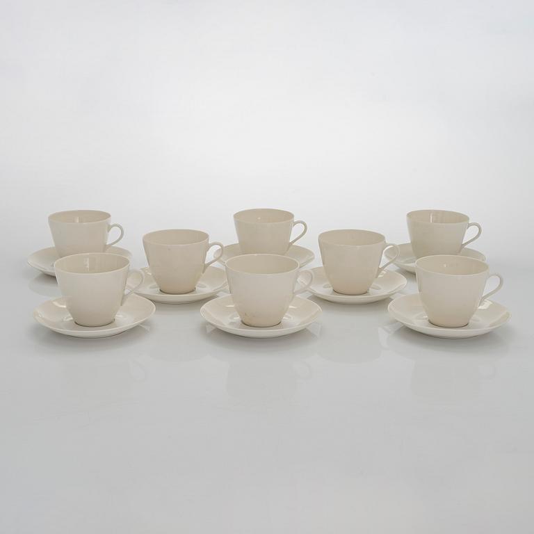 Eight coffee cups with saucers, Friedl Holzer-Kjellberg, Arabia late 1950s, and 7 side plates.