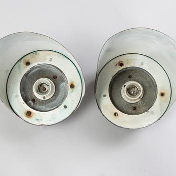 Vägglampor / utebelysning, 2 st, modell AT 32,  Itsu, 1900-talets mitt.