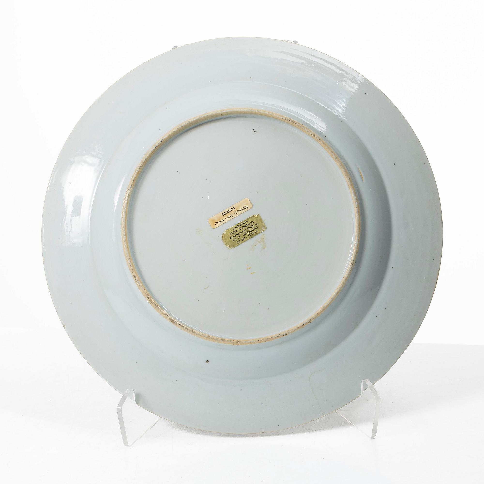 Fat, porslin. Qingdynastin, Qianlong (1736-95).