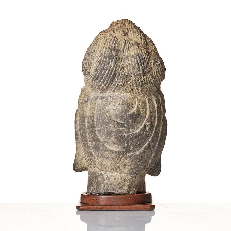 A large well sculptured head of Guanyin, Ming dynasty (1368-1644).