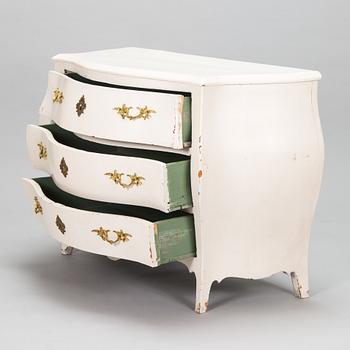 A Swedish rococo chest of drawers, mid 18th century.