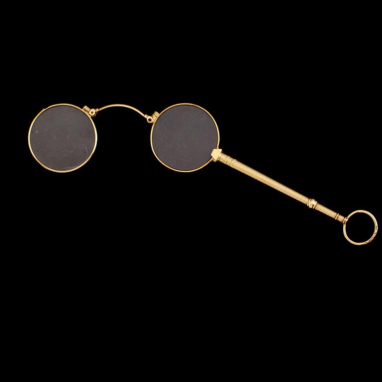 LORGNETTE, 18 k guld, svenska stämplar 1917. Total vikt ca 34 gram.