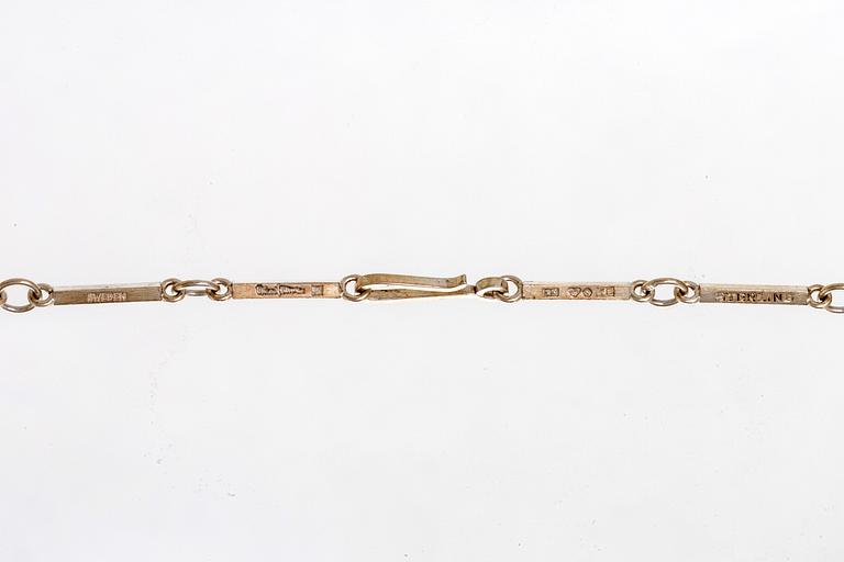 Wiwen Nilsson, pendant on chain, sterling silver, two rock crystal sapprox 15 x 15 mm each, Lund 1945.