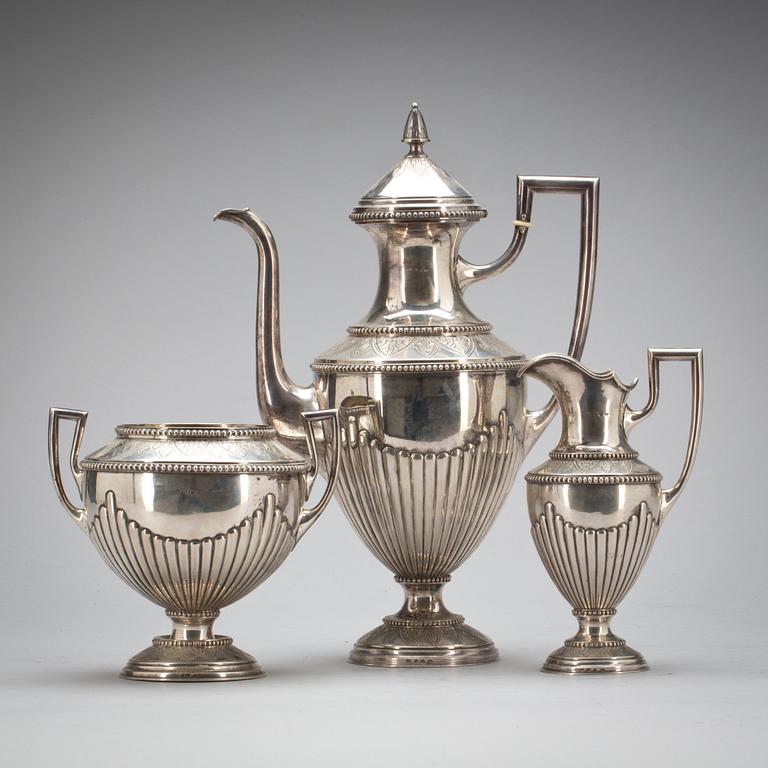 KAFFESERVIS, silver, 3 delar. August Johanson, Jönköping, 1900. Vikt ca 1130 g.