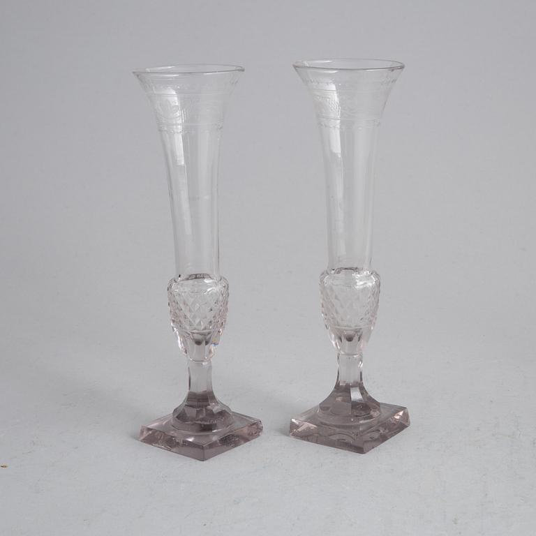 Two champagne glasses, first half of the 19th century, and a beaker, 20th century.