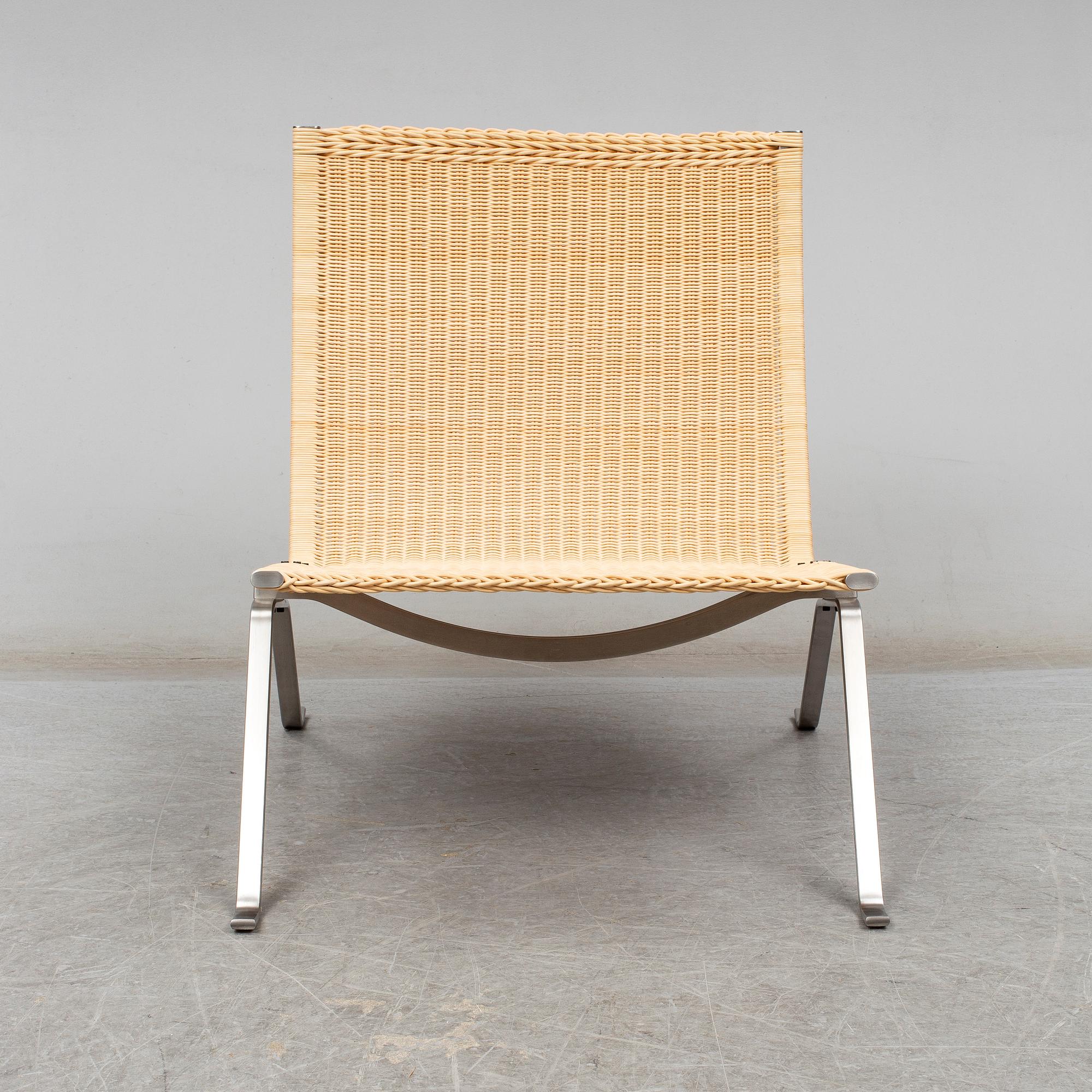 POUL KJAERHOLM, fåtölj "PK-22", Republic of Fritz Hansen, 2010.