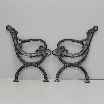 A pair of gardensofa endings, 20th century.