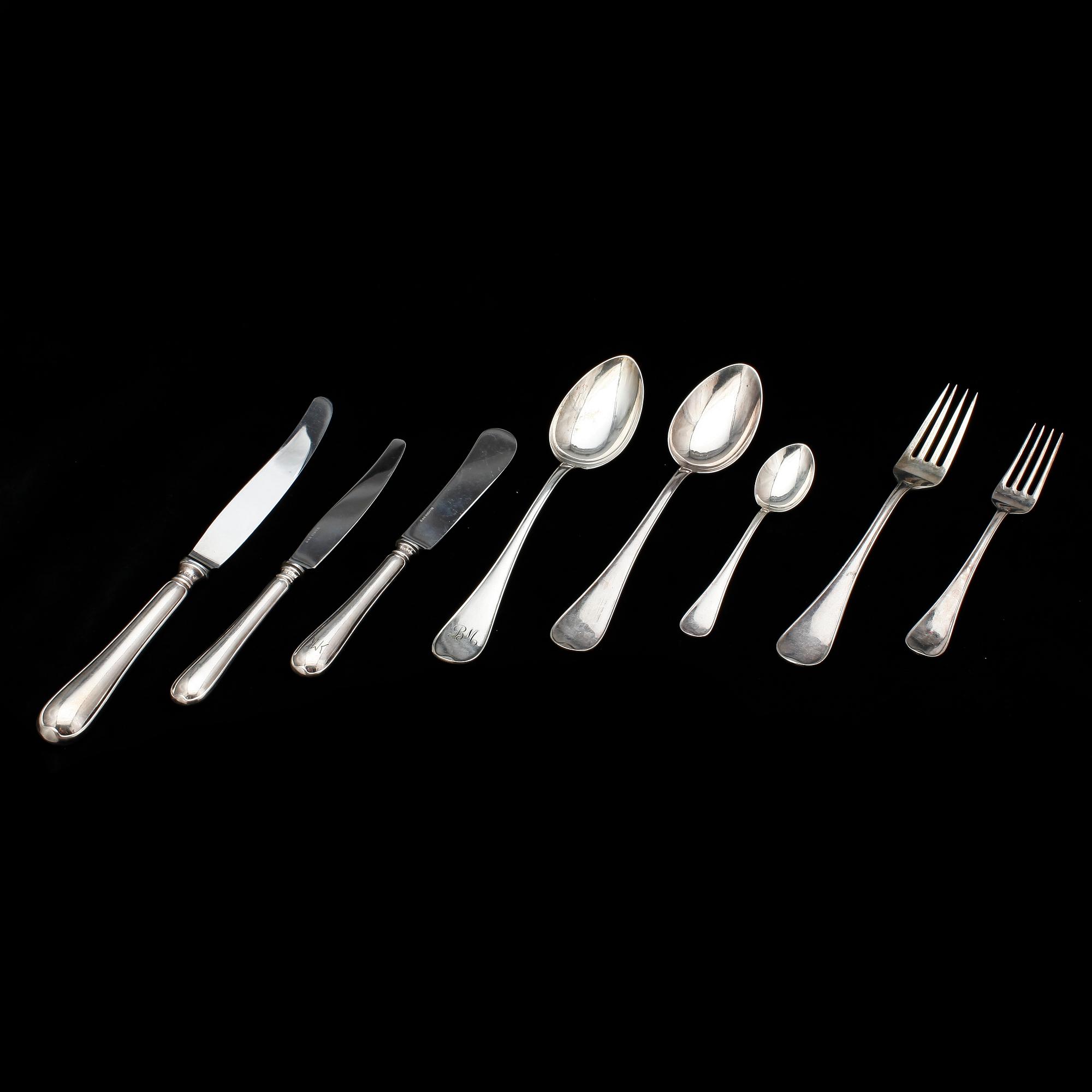 BESTICKSERVIS, 62 delar, silver, "Gammal svensk", bland annat GAB, Stockholm, 1960. Vikt 1466 gram exklusive knivar.