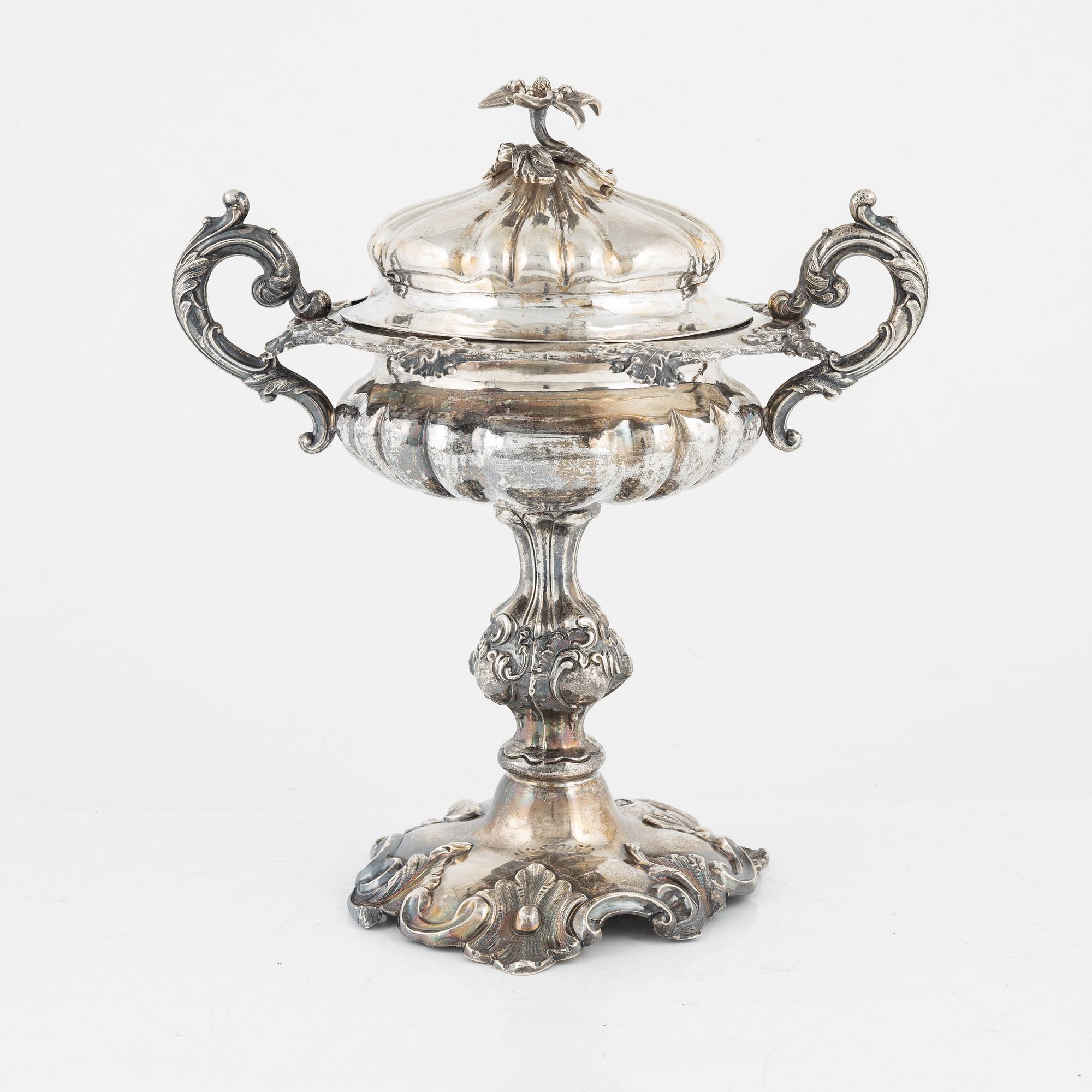 A Swedish silver sugarbowl, bearing the mark of Gustaf Möllenborg, Stockholm, 1857.