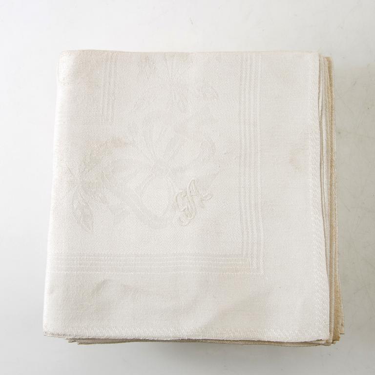 Napkins 12+12+12 pcs damask first half/mid 20th century.
