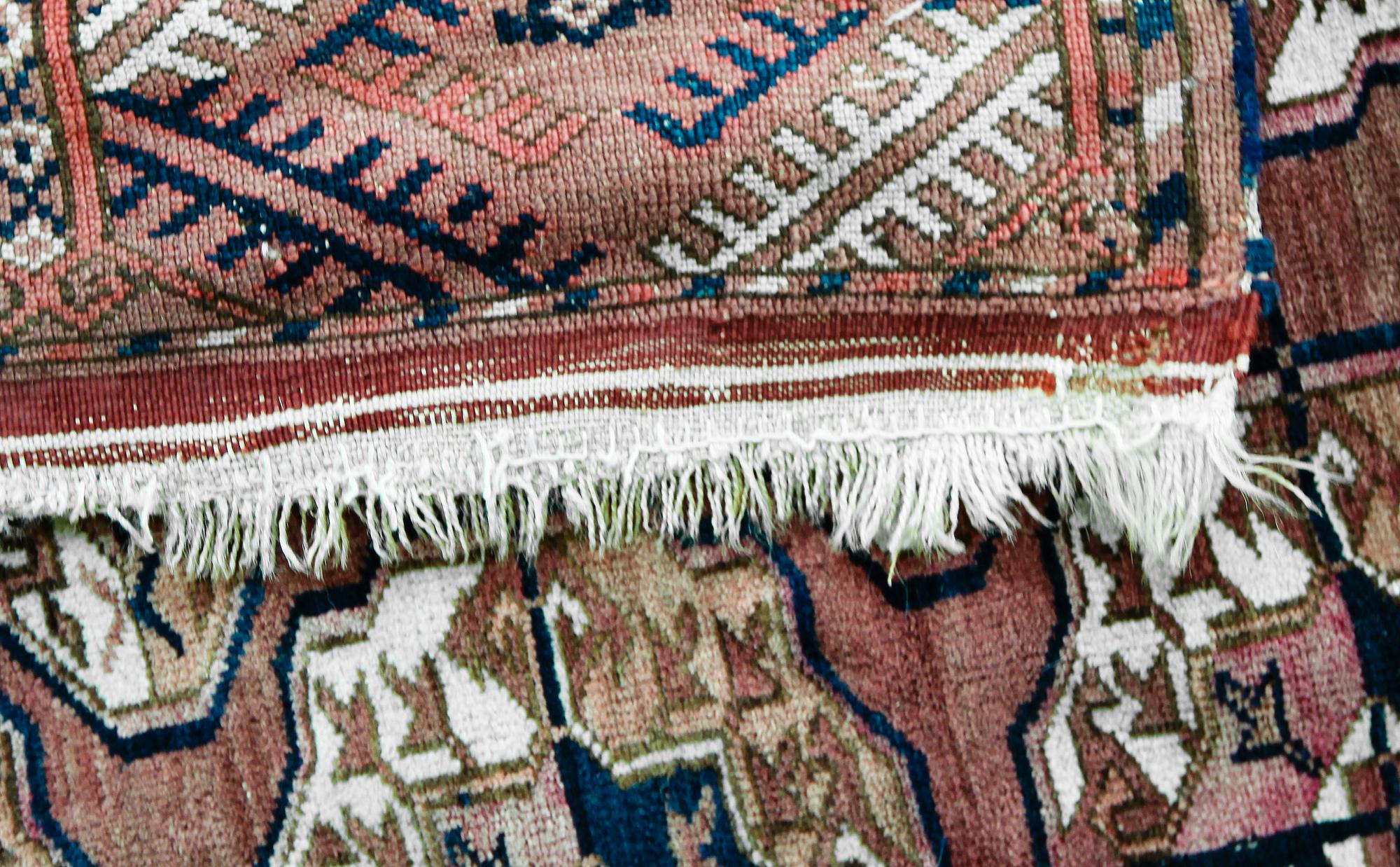 MATTA, Tekke, old. 326 x 213 cm.