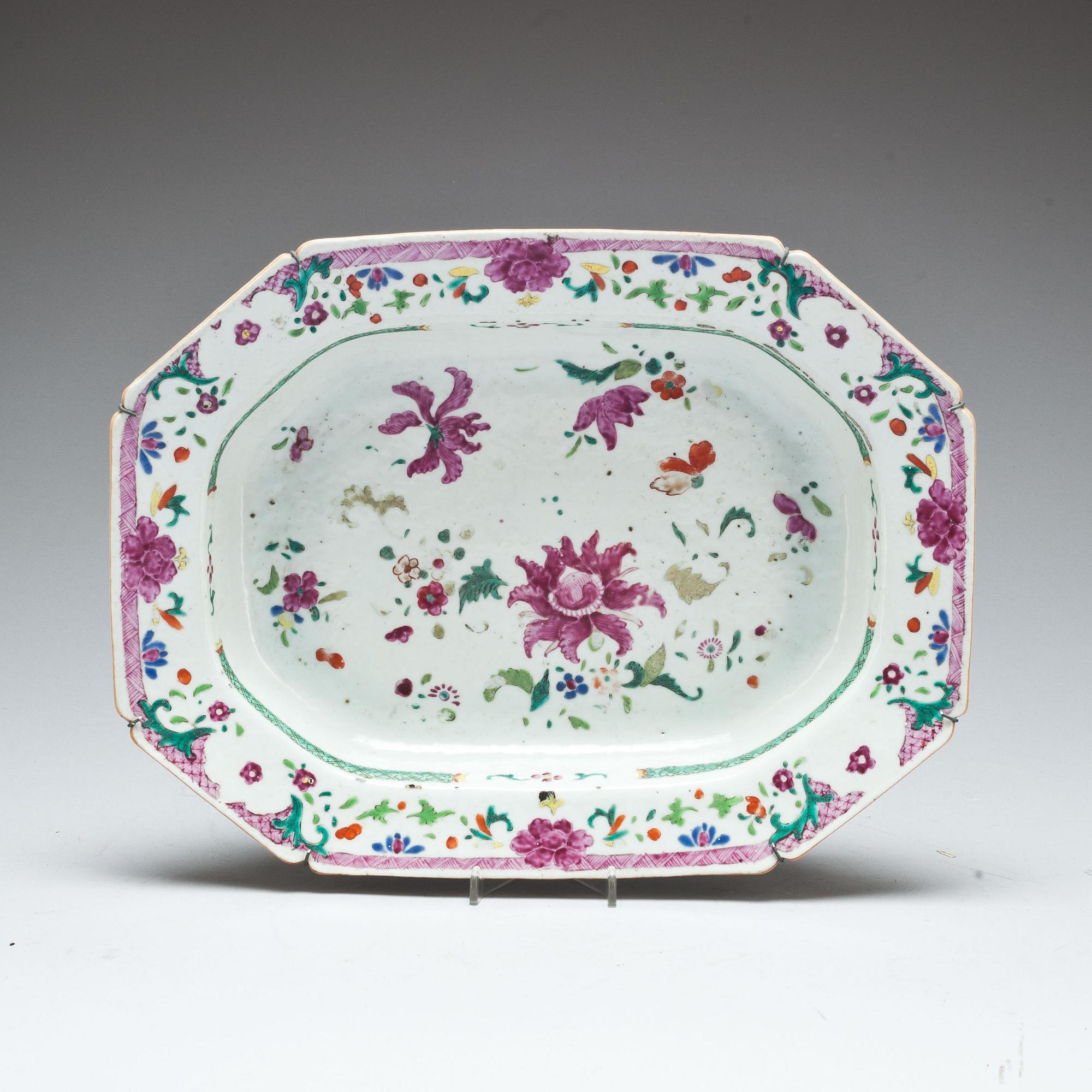 TERRINFAT, porslin, Kina, Qianlong, 1736-1795.