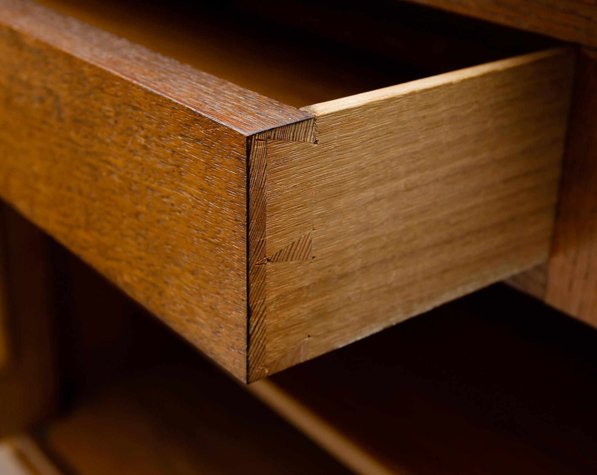 SIDEBOARD, 1900-talets första hälft.