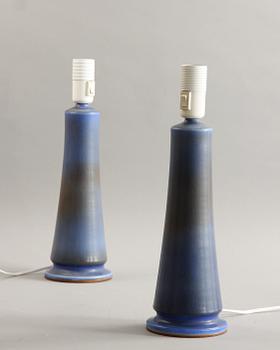 BORDLAMPOR, ett par. Stengods, Berndt Friberg. Studio, Gustavsberg.