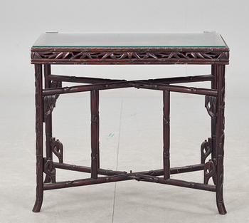 MONTERBORD, kinesiserande. Omkring 1900.