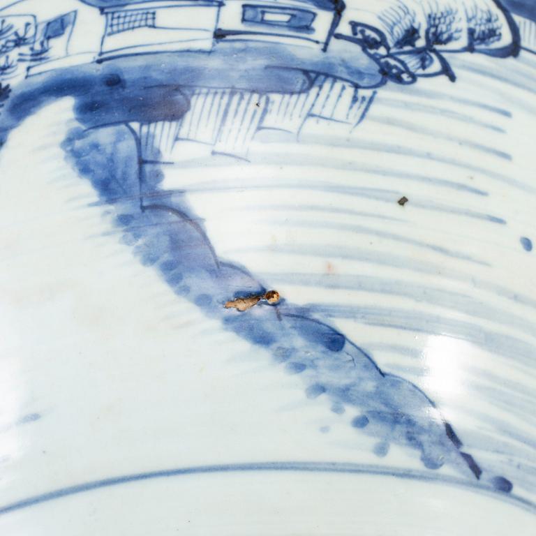 A blue and white jar, Qing dynasty, Qianlong (1736-95).