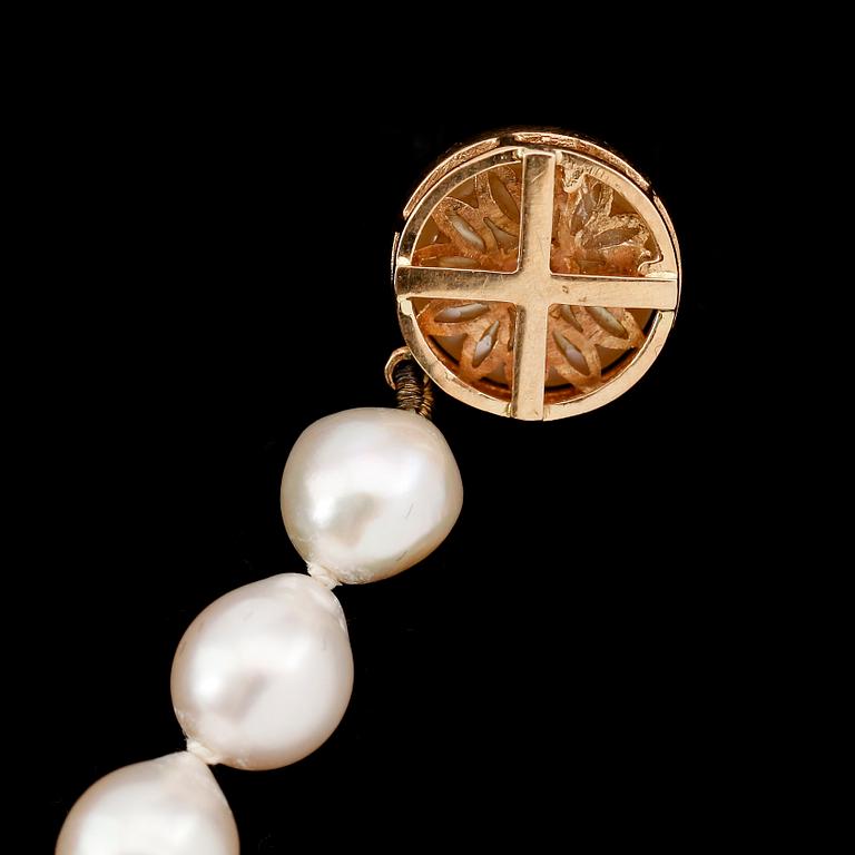 PÄRLCOLLIER, odlade sötvattenpärlor, lås 18 k guld.