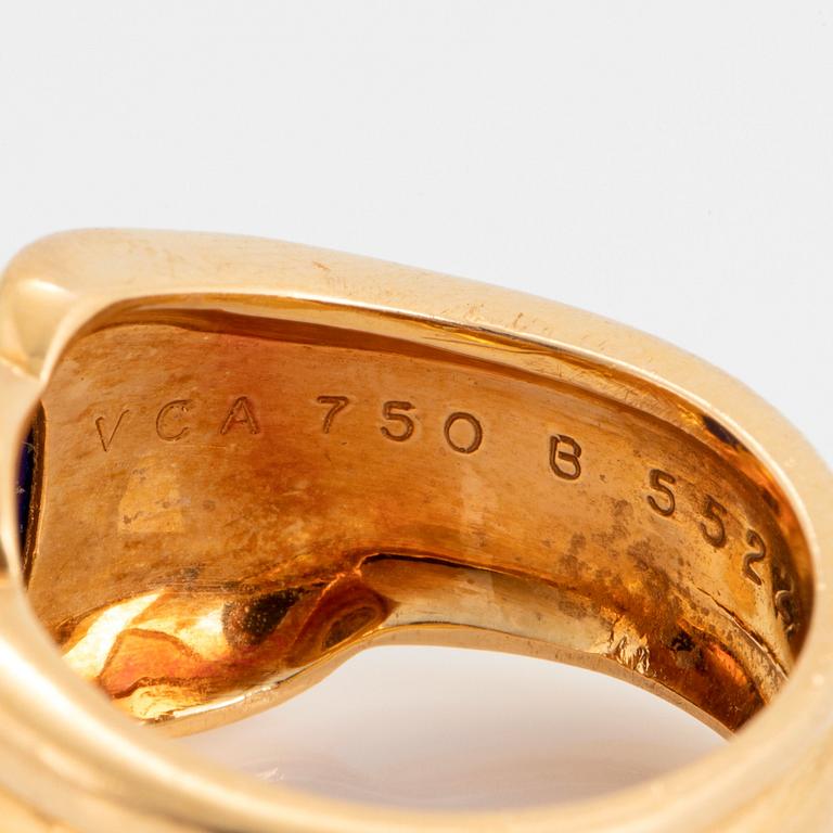 An 18K gold and lapis lazuli Van Cleef et Arpels ring.