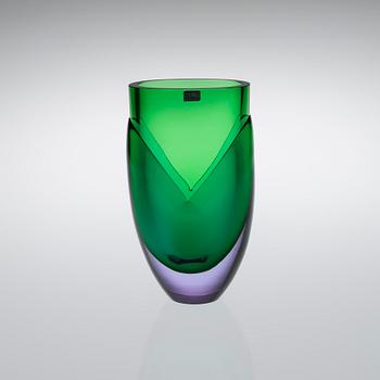 HEIKKI ORVOLA, VAS, glas, "Blomma". Signerad Nuutajärvi Notsjö, etikettmärkt 1971-75.
