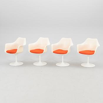 Eero Saarinen, matbord samt stolar 4 st "Tulip", Knoll International, licenstillverkat av NK Inredningar 1960-tal.