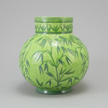 GUNNAR WENNERBERG, a sgrafitto stoneware art nouveau vase, Gustafsberg 1901.