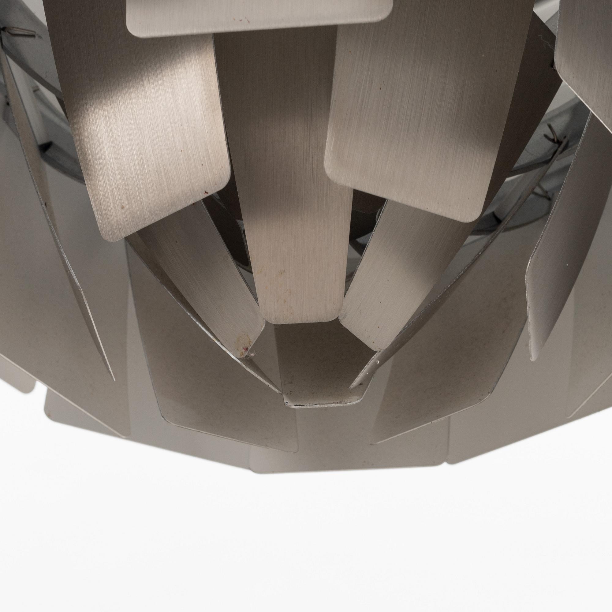 Poul Henningsen, taklampa "PH-Kotte / PH Artichoke", Louis Poulsen, Danmark.