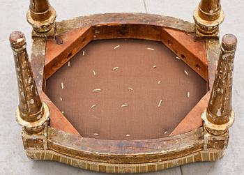 TABURETT. Sengustaviansk, Ephraim Ståhl (1794-1820) med Stockholms stolmakareämbetes sigill.