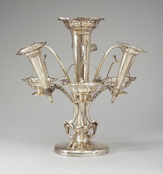 A grand silver centrepiece, Birmingham 1915.
Weight 3,8 kg.