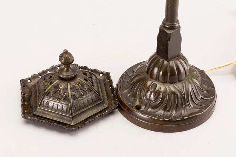 TABLELAMP, lantern, bronze, first half of 20th century.