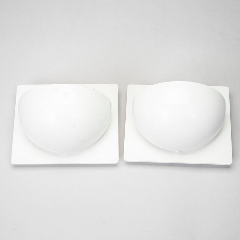 Alfred Homann, a pair of wall lamps "M2" for Louis Poulsen Denmark, late 20th/early 21st century.