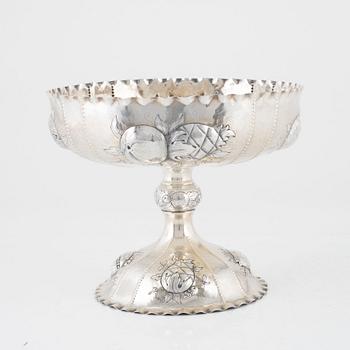 A silver bowl by AG Dufva Stockholm 1913.