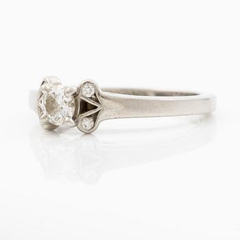 Cartier, ring platinum with round brilliant-cut diamonds.