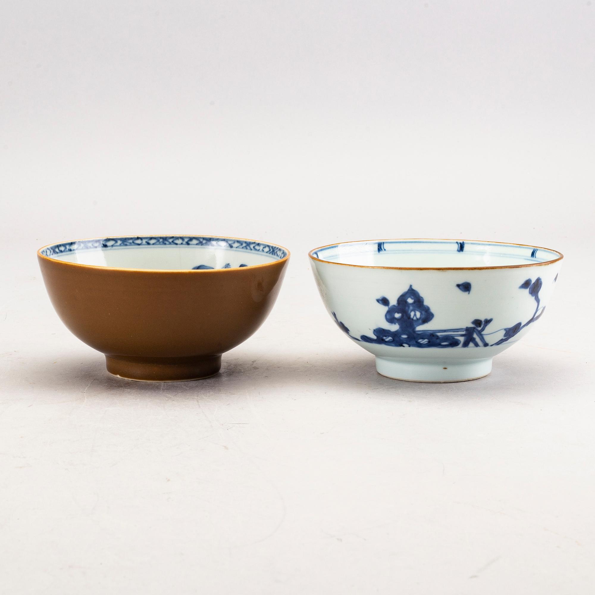 A set of 2 bowls, 2 plates and 2 cups and 2 saucers China Qianlong.
