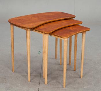 SATSBORD, 3 delar, 1900-talets andra hälft.