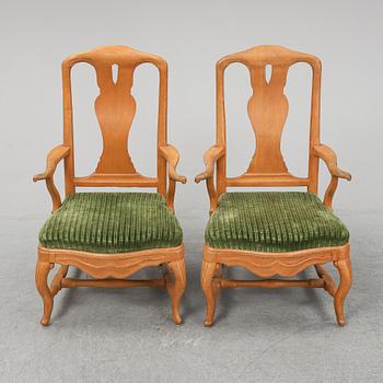KARMSTOLAR, ett par, rokoko, 1700-talets andra hälft.