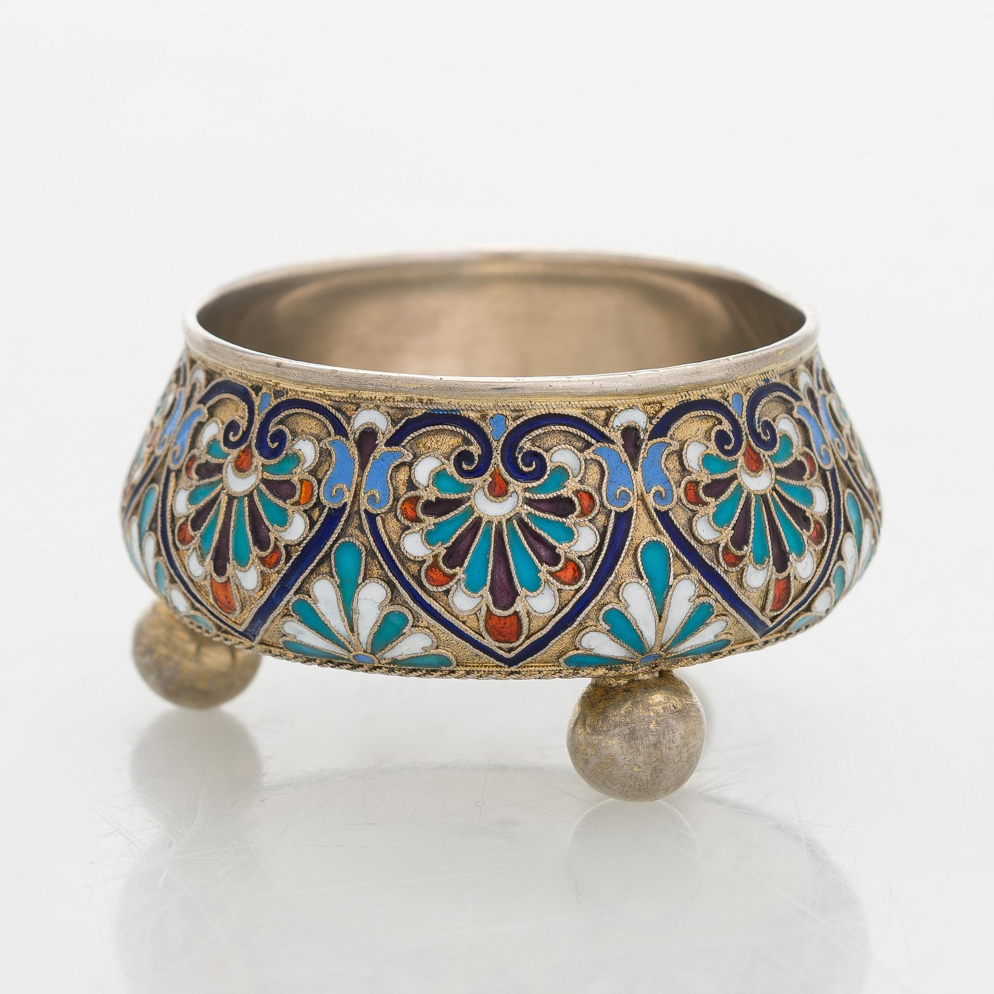 Semen Kazakov, saltkar, cloisonné-emalj och silver, delvis förgyllt, Moskva 1888.