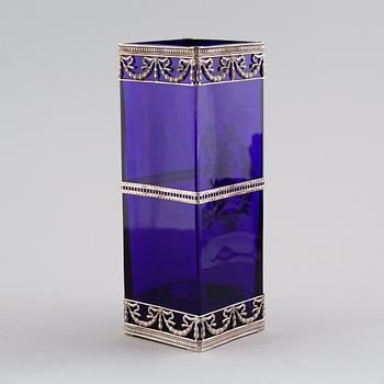 VAS, blått glas, omkring år 1900.