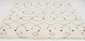 Carpet, Morocco design, 320 x 215 cm.