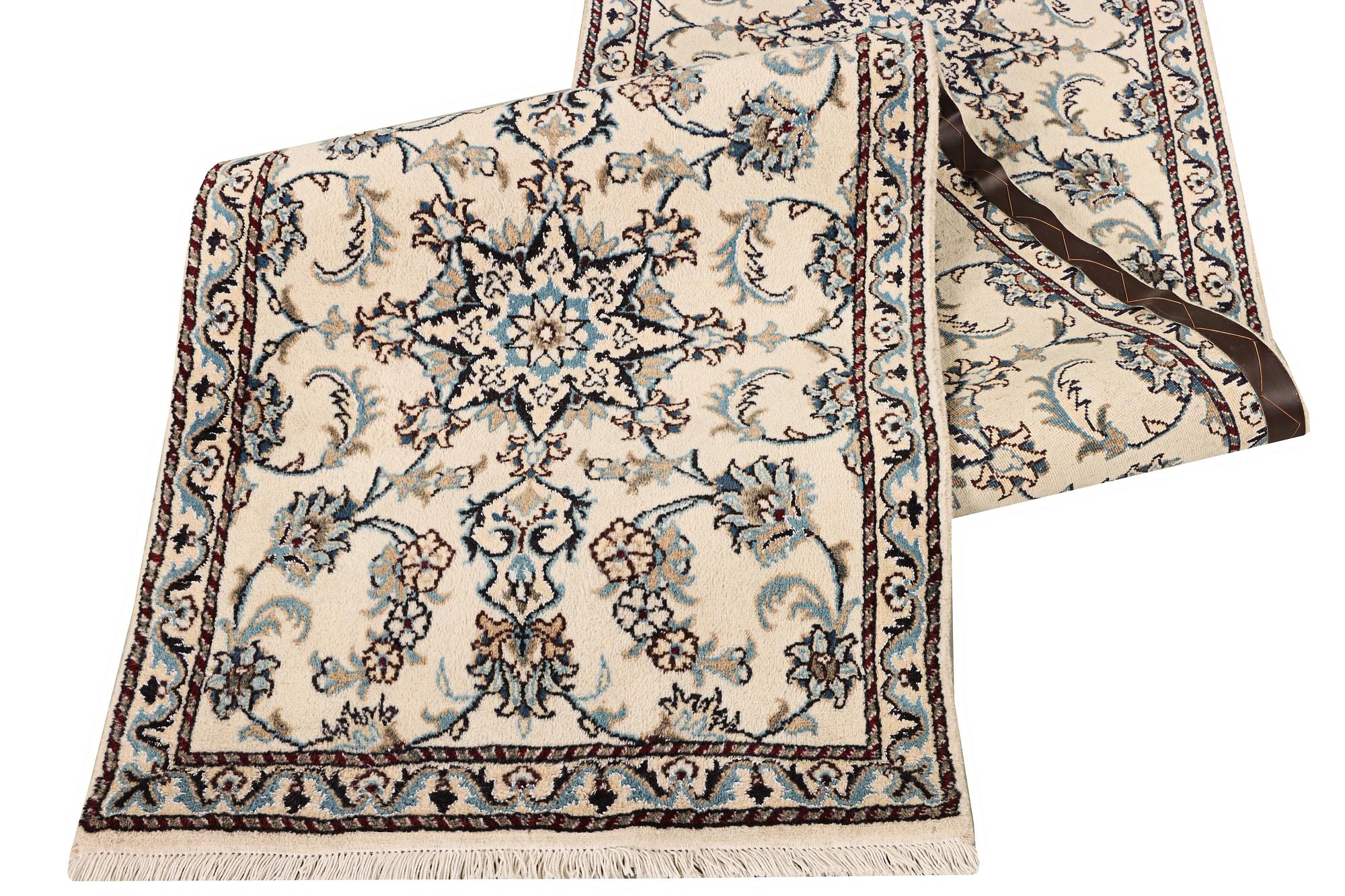 Gallerimatta, Nain, part silk, 9LA, ca 298 x 80 cm.