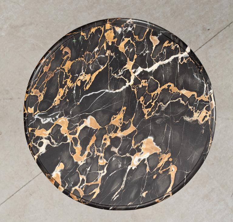 PELARBORD, nyrokoko. 1800-talets andra hälft.