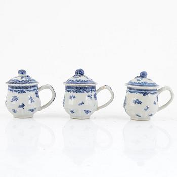 A set of six Chinese blue and white custard cups with covers, Qing dynasty, Qianlong (1736-95).