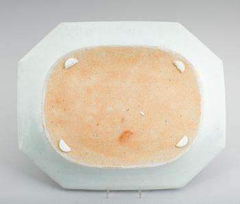 STEKFAT, porslin, Kina, Qianlong 1736-1795.